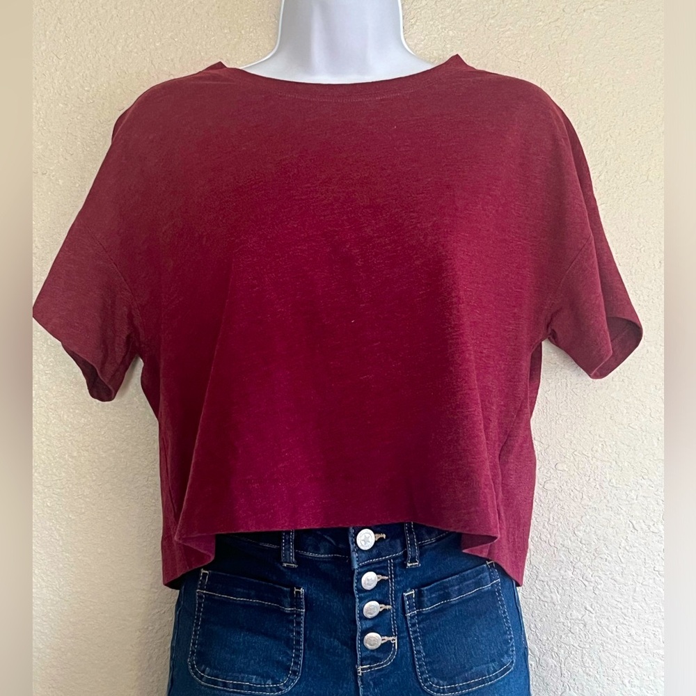 Old Navy Cropped Tee